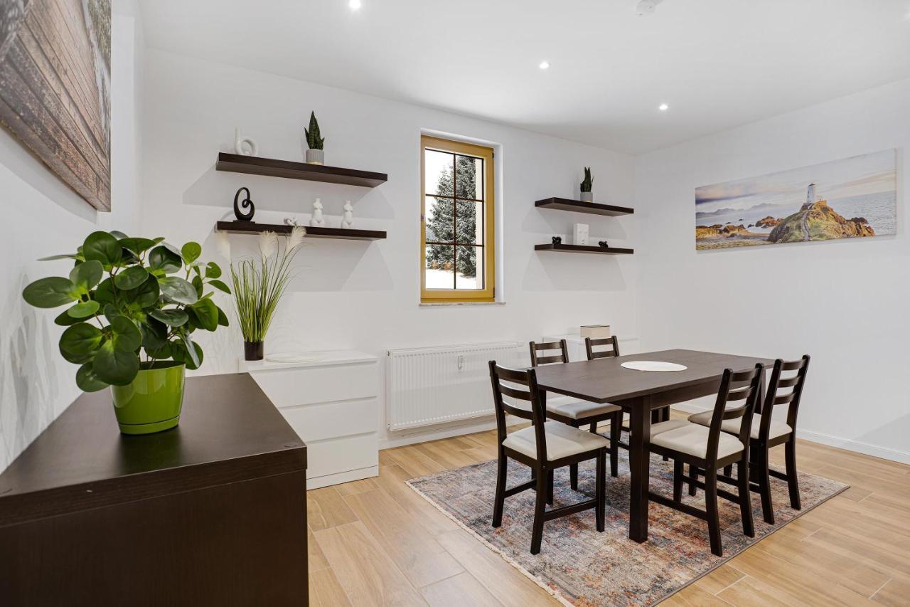 Apartman Ela Horní Blatná Exteriör bild